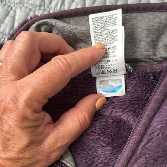 The North Face Osito 1/4 Zip Fleece Size XS - Picture 8 of 8